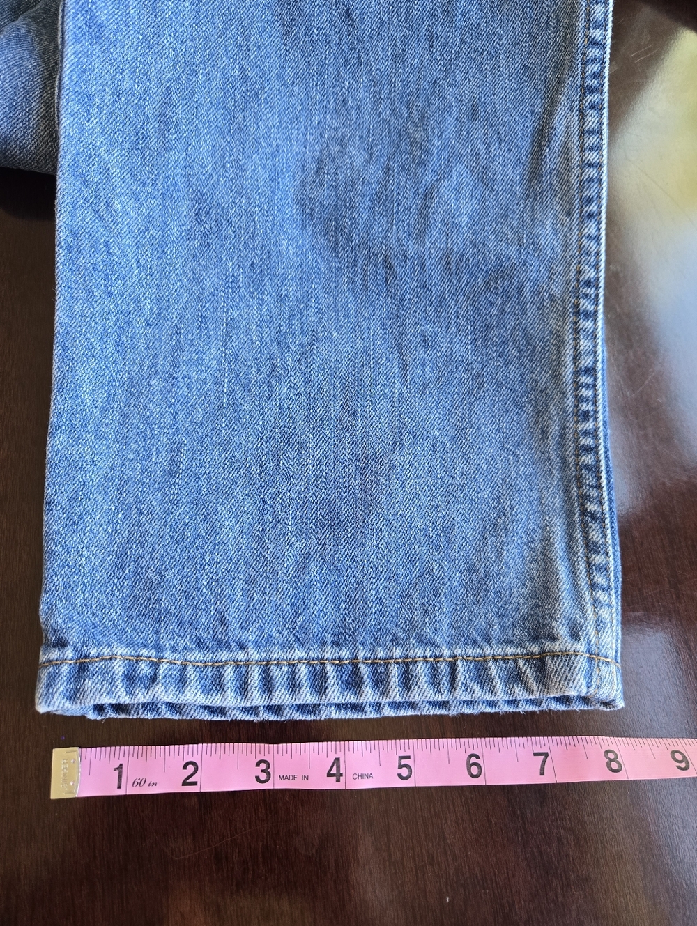 Levi's 550 Relaxed Fit Jeans Medium Wash 36x34 (Measures 35x33)👖✨ - Picture 6 of 14